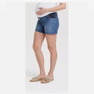NWOT Isabel Maternity midi short Jean Shorts blue denim Size 8